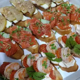 Брускетты с форелью, 10 шт.